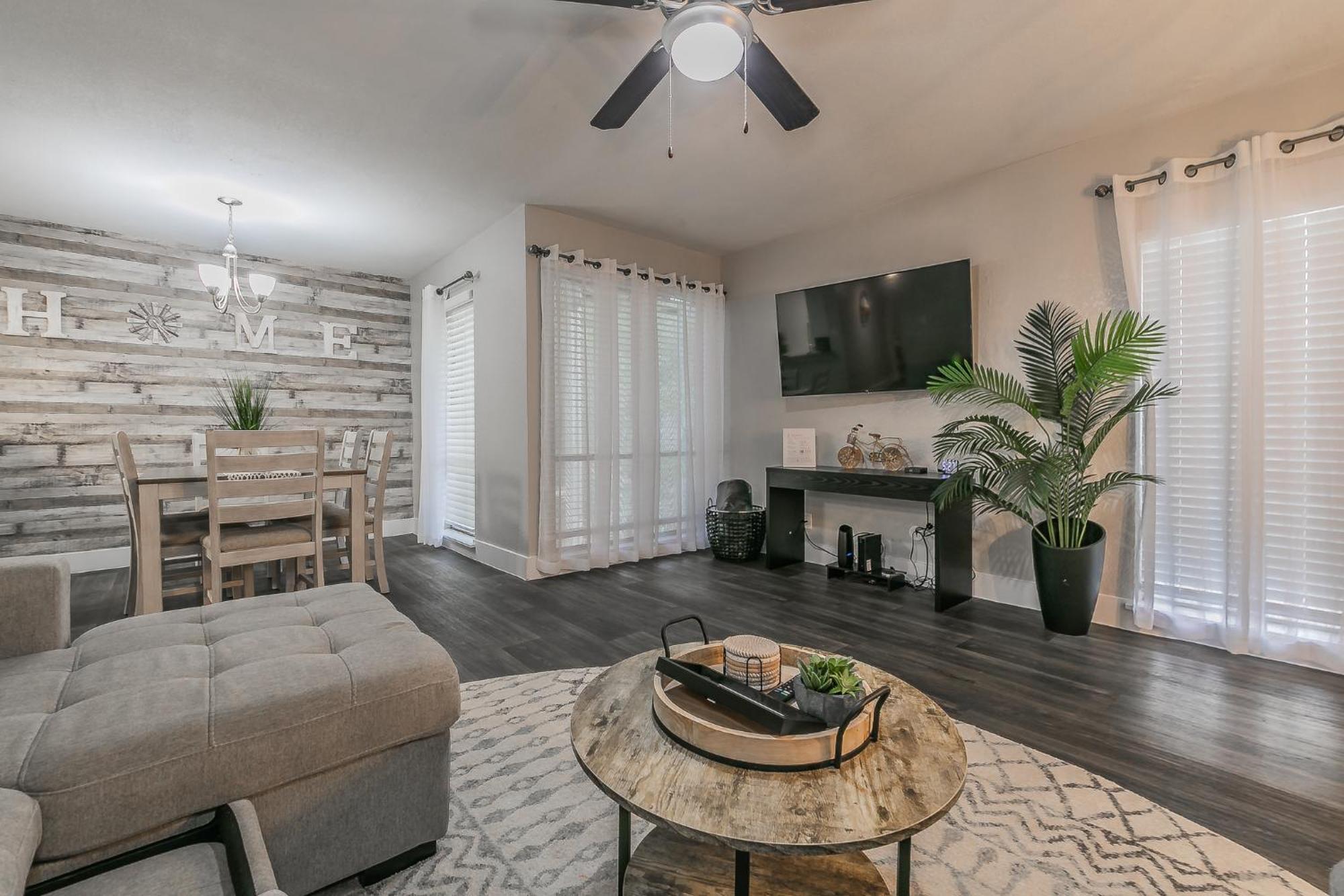Cozy 2Br Farmhouse Apt - Sleeps 8 - Free Parking! Arlington Exterior foto